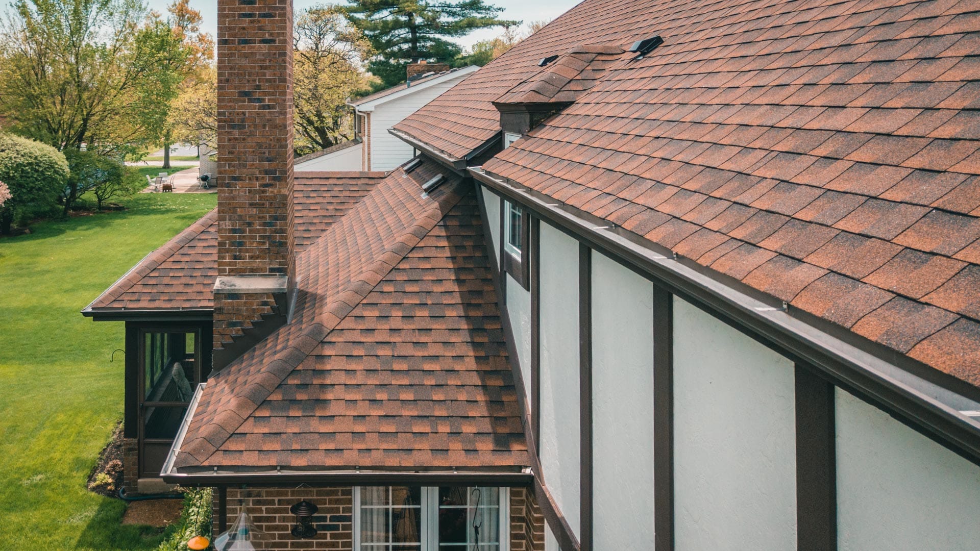 Roof repair job: Asphalt shingle roof