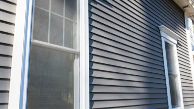 How Long Does Vinyl Siding Last? (When To Replace)